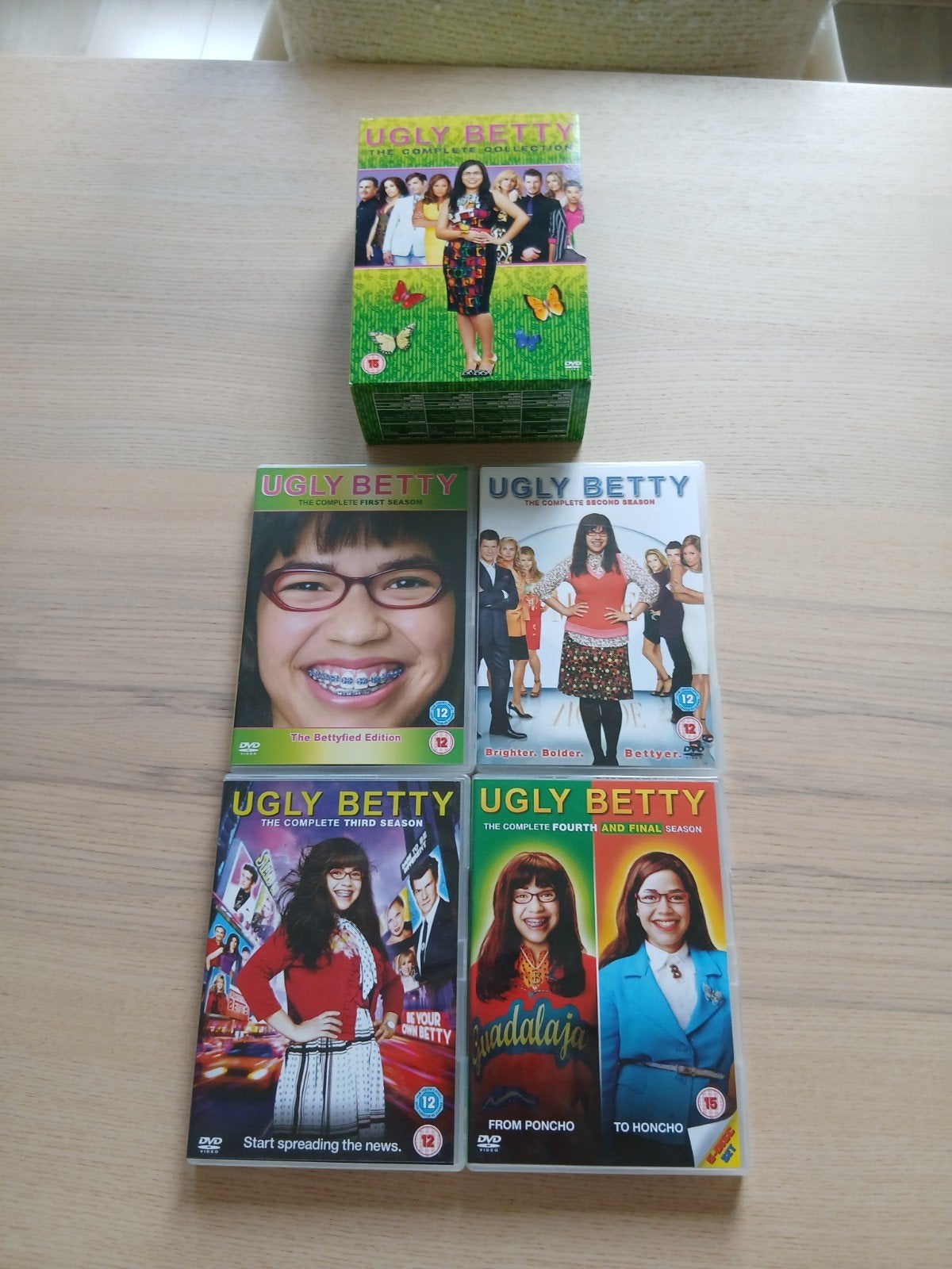 Ugly Betty The complete collection DVD voor maar €39, Alle leeftijden, Ophalen of Verzenden, Zo goed als nieuw