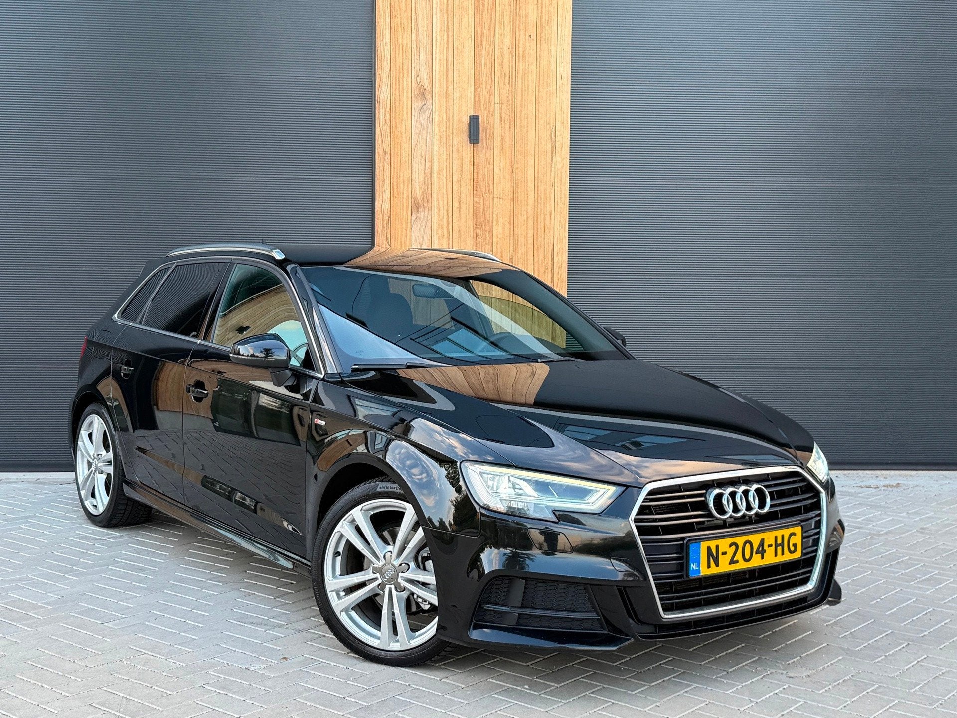 Audi A3 Sportback 1.6 TDI S-Line MATRIX|FACELIFT|AUTOMAAT|XE, Auto's, Gebruikt, 4 cilinders, Leder en Stof, Zwart