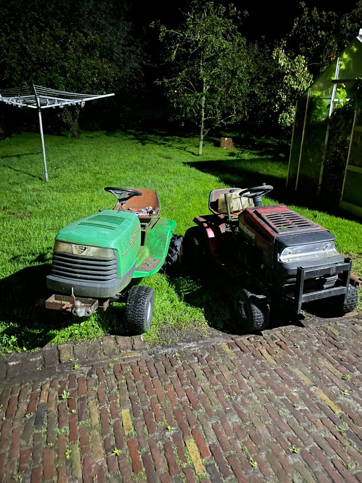 Zitmaaiers, Tuin en Terras, Ophalen, Zo goed als nieuw