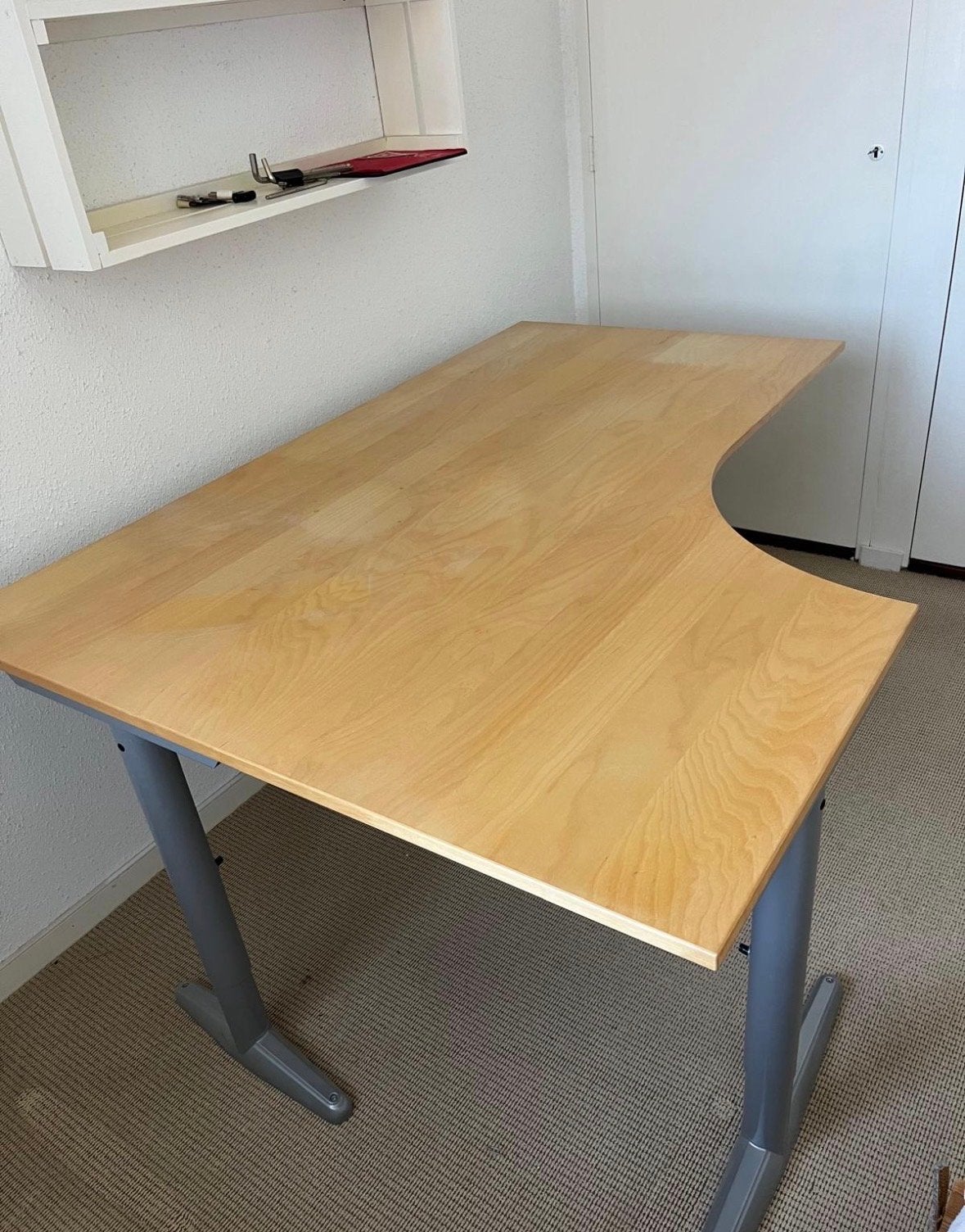Gratis IKEA Effektiv Hoekbureau - Licht hout, verstelbaar, Ophalen, Gebruikt, Hout, Hoekbureau