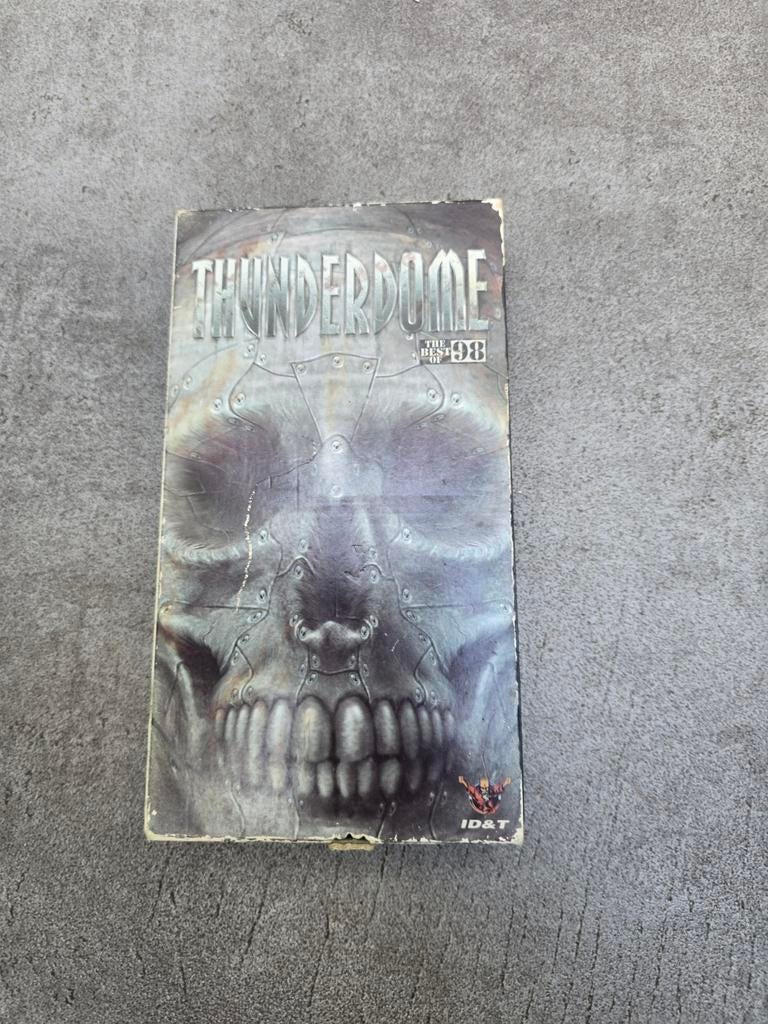 Thunderdome - The Best of '98 VHS-videoband (ID&T), Vanaf 16 jaar, Ophalen of Verzenden, Gebruikt, Overige genres