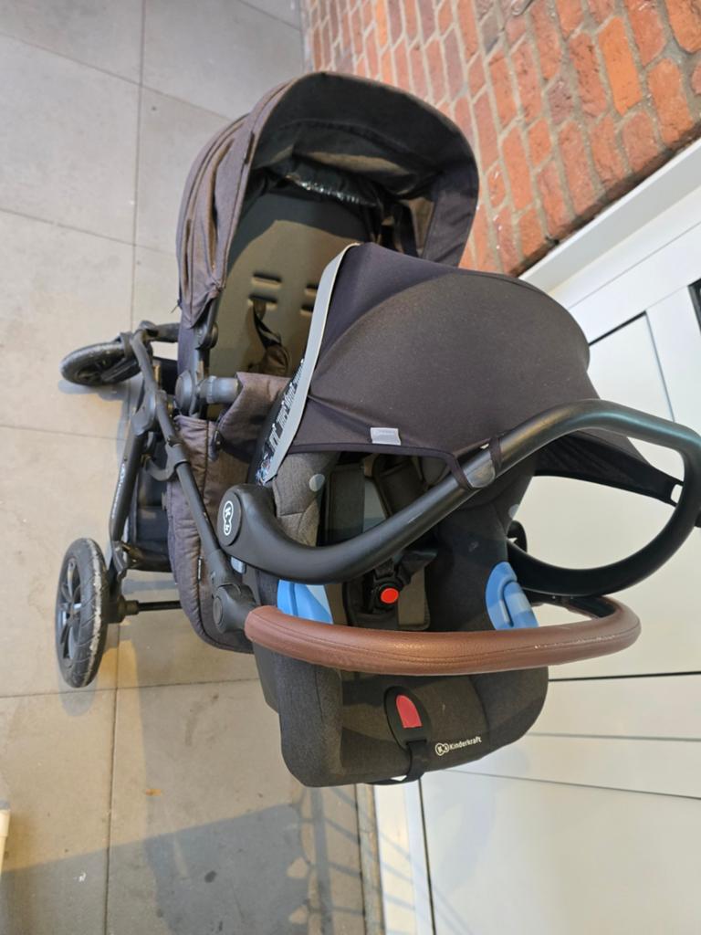 Kinderkraft Combiwagen met autostoeltje - Zo goed als nieuw, Overige merken, Ophalen of Verzenden, Zo goed als nieuw, Combiwagen