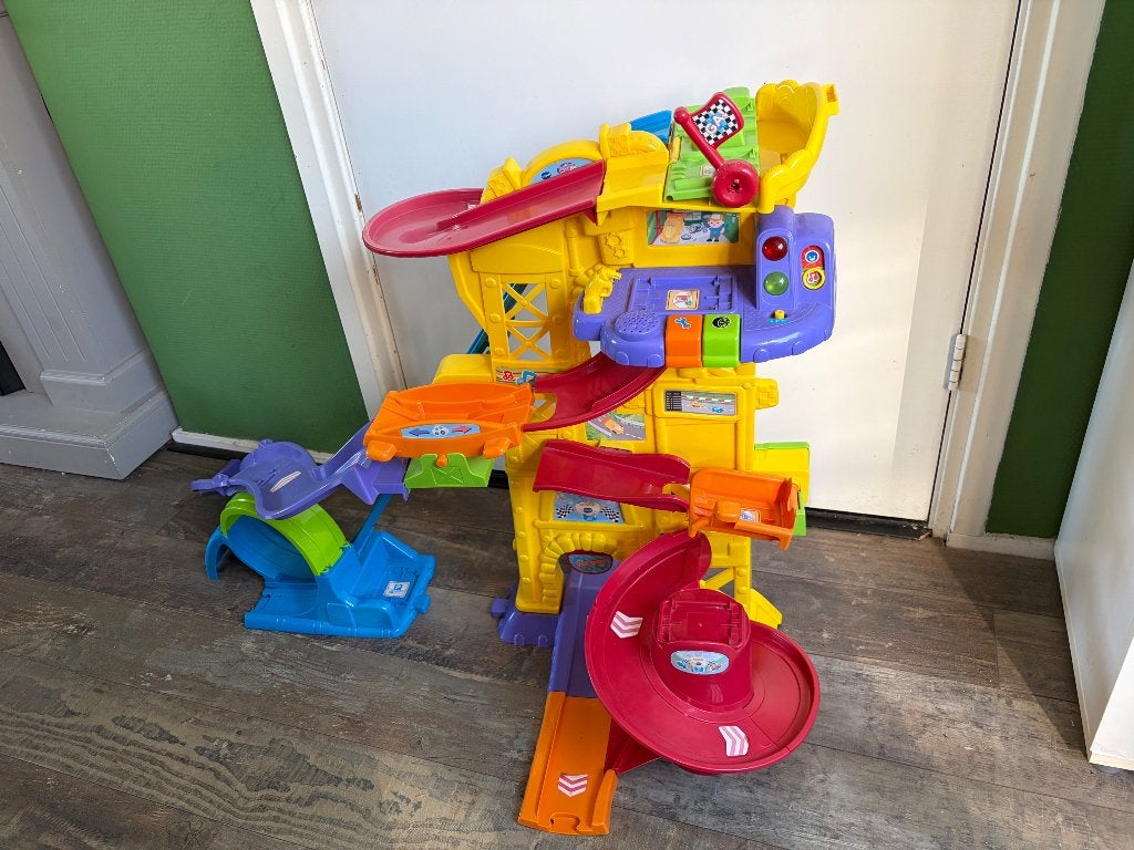 VTech Toet Toet Auto's Garage Speelset, Kinderen en Baby's, Ophalen, Gebruikt, 2 tot 4 jaar