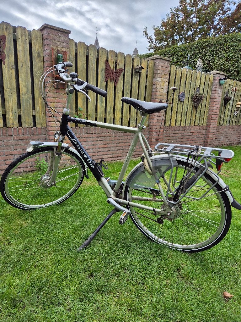 Fiets (Gazelle Medeo), Ophalen, Gebruikt, Versnellingen, 57 tot 61 cm