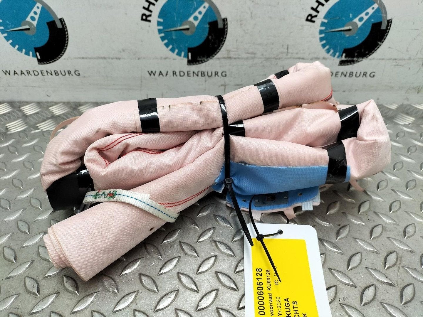 FORD KUGA EURO 6.2 AIRBAG RECHTS LV4BS042D94AK 2022