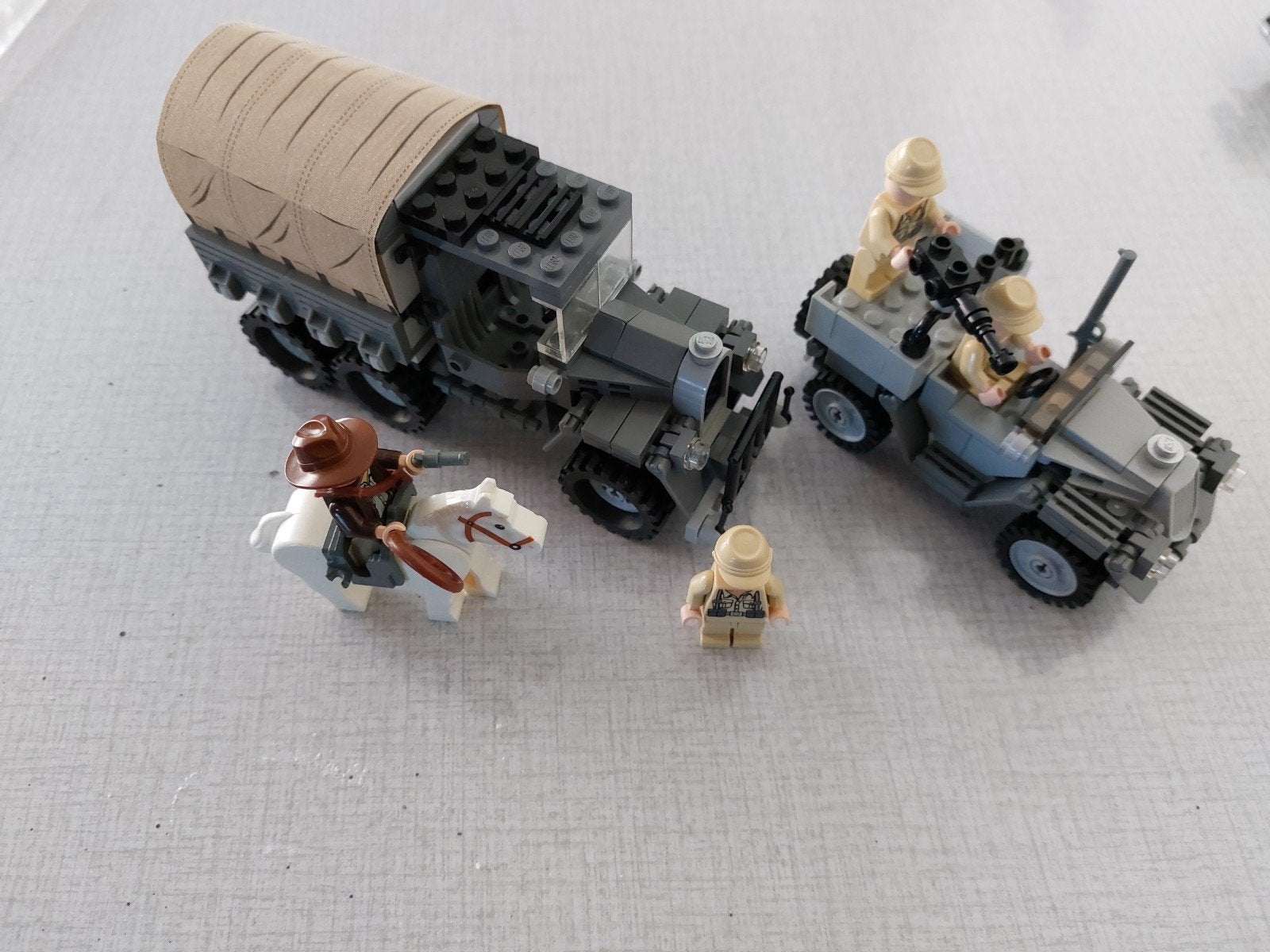LEGO Indiana Jones 7622: Race for the Stolen Treasure, Kinderen en Baby's, Ophalen of Verzenden, Zo goed als nieuw