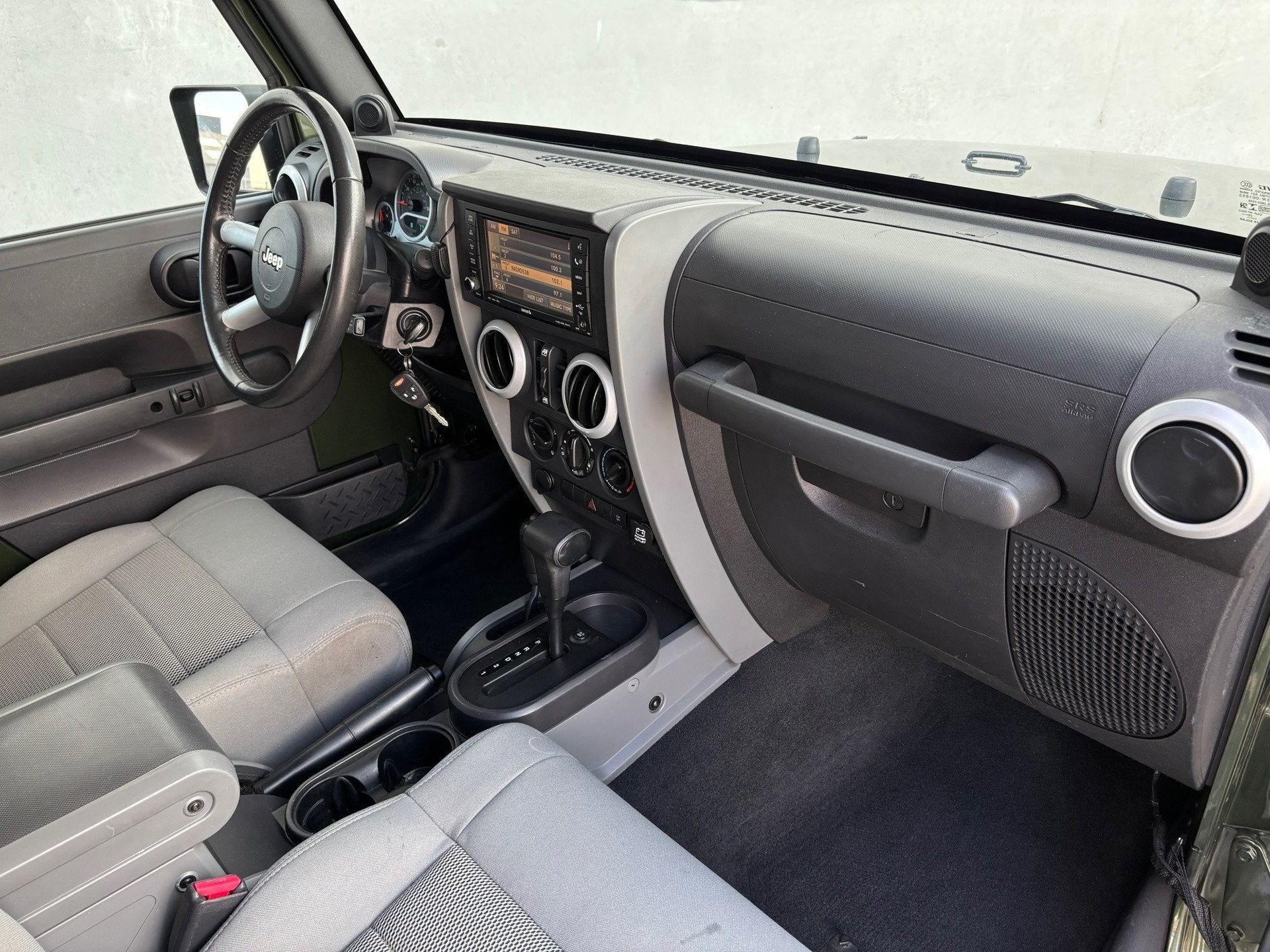 Jeep Wrangler Unlimited 3.8 Sahara, Auto's, Jeep, Stof, Gebruikt, Zwart, Vierwielaandrijving