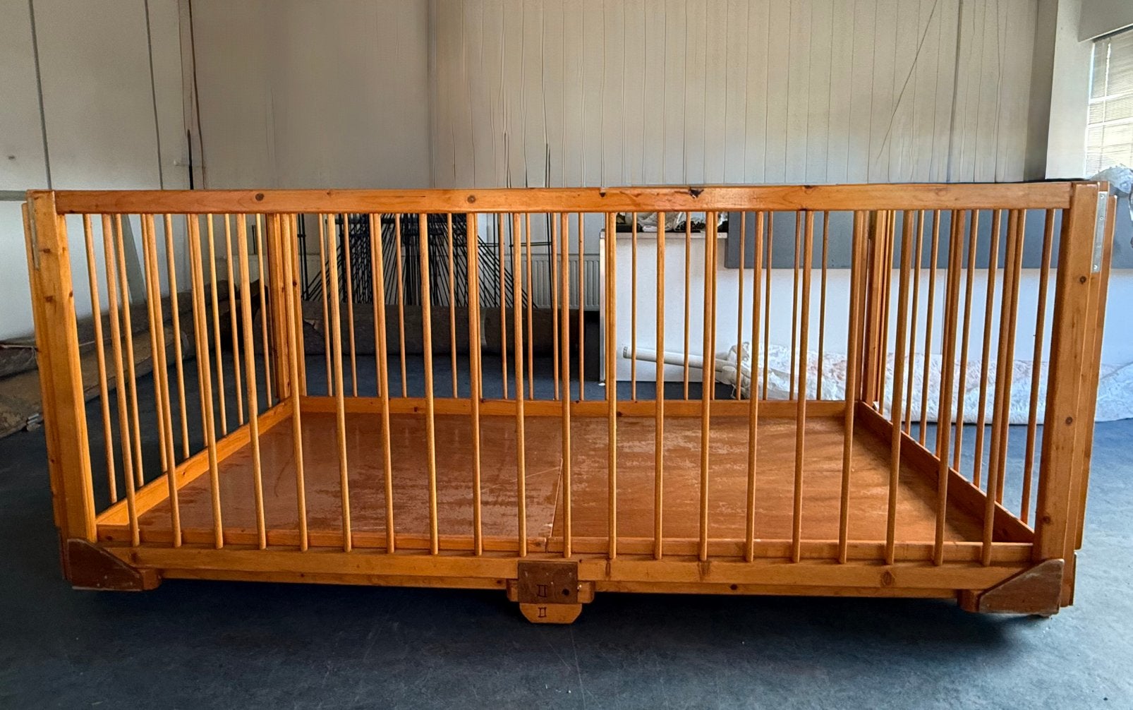 Dieren ren hout groot formaat, Dieren en Toebehoren, Hondenhokken, Ophalen, Zo goed als nieuw, 110 cm of meer, 100 cm of meer