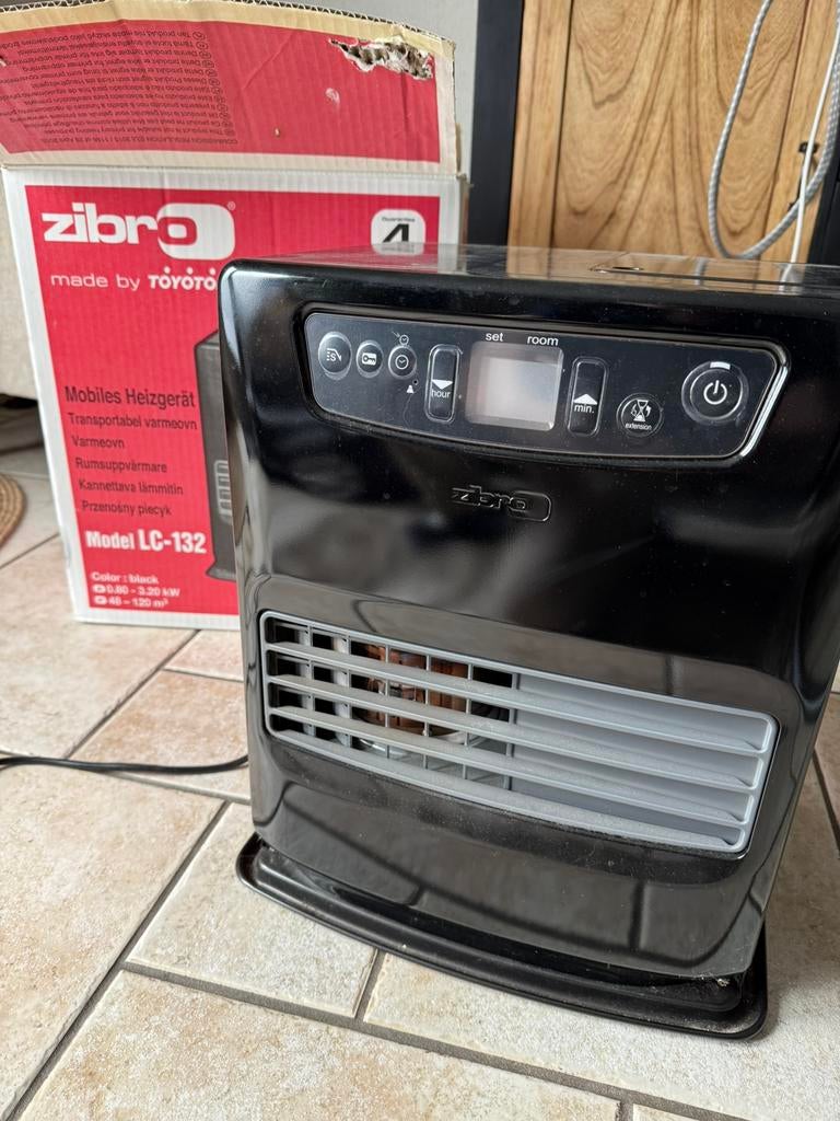 Zibro kachel type LC132, Huis en Inrichting, Kachels, Ophalen, Zo goed als nieuw, Overige brandstoffen, Petroleumkachel