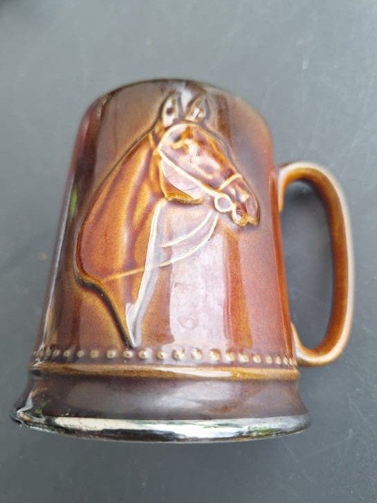 Vintage Sylvac mok met paard - Made in England, Ophalen of Verzenden