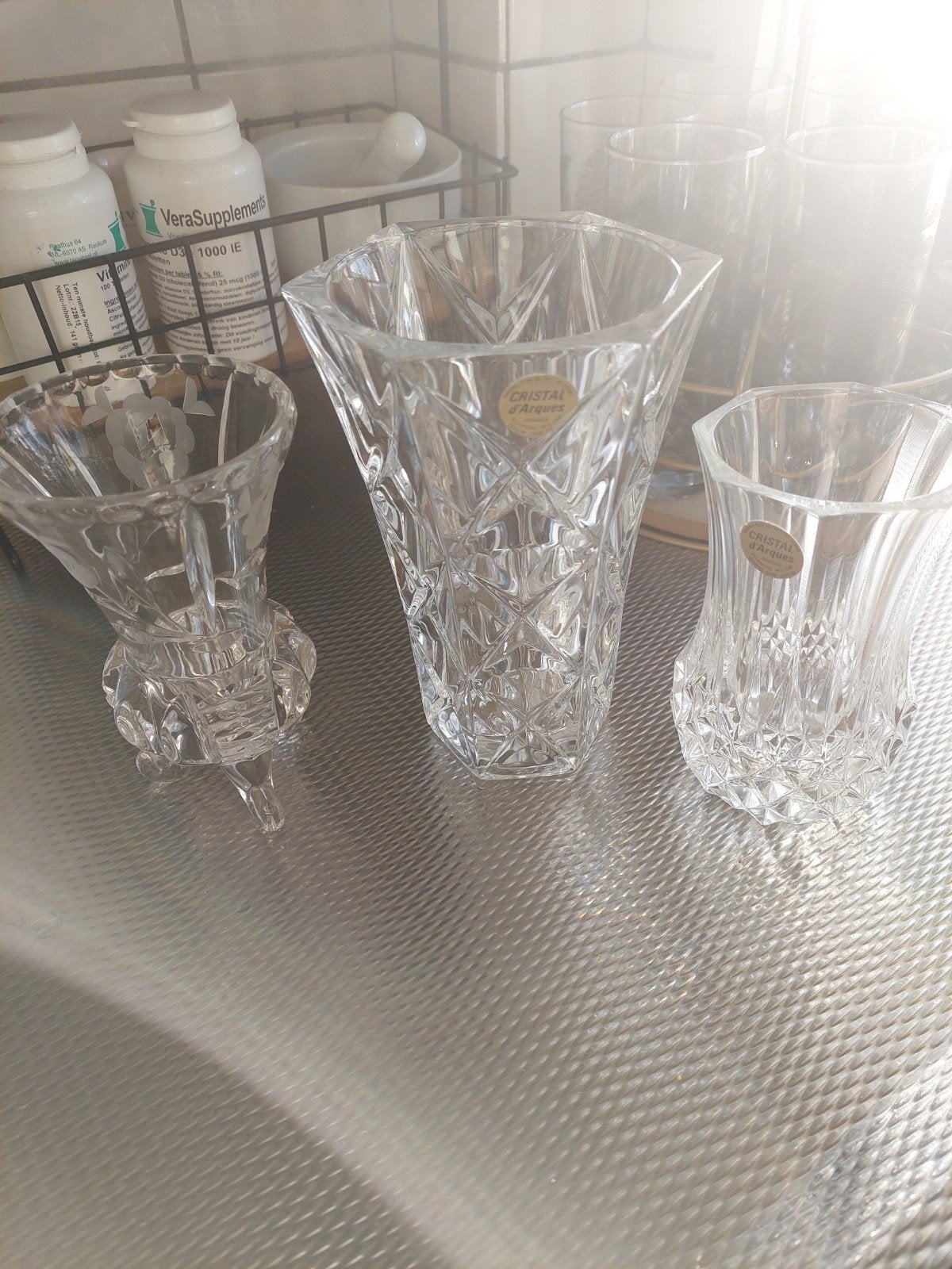 Set van 4 kristallen vazen en 1 schaal met deksel, Antiek en Kunst, Antiek | Glas en Kristal, Ophalen