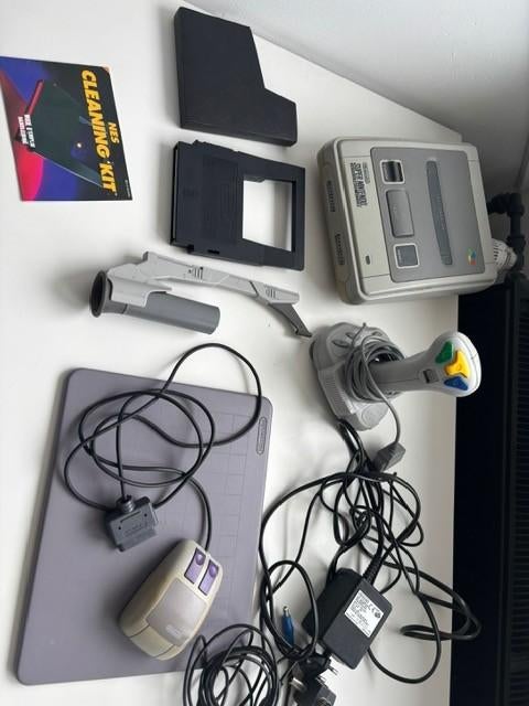 nintendo snes met accessoires, Spelcomputers en Games, Spelcomputers | Nintendo Super NES, Ophalen of Verzenden, Gebruikt, Met 2 controllers