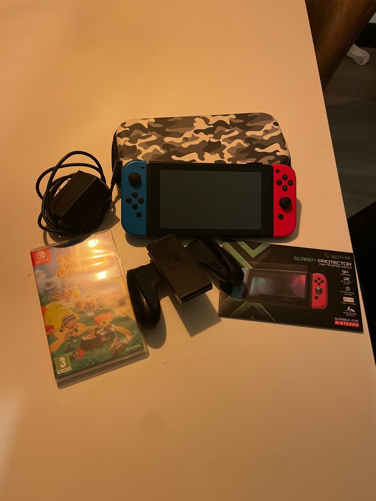 Nintendo Switch met Animal Crossing en accessoires, Ophalen, Met games, Met 2 controllers, Zo goed als nieuw