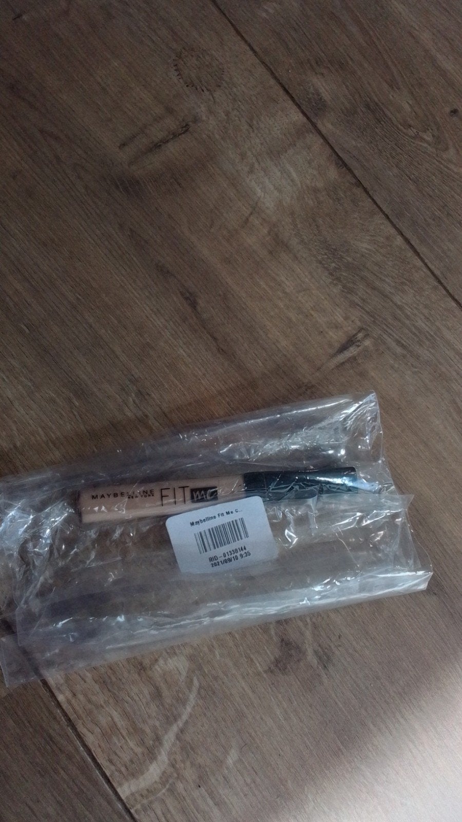 Maybelline Fit Me Concealer - Nieuw in verpakking, Ophalen, Gehele gezicht, Contact@maybelline.com, Beige