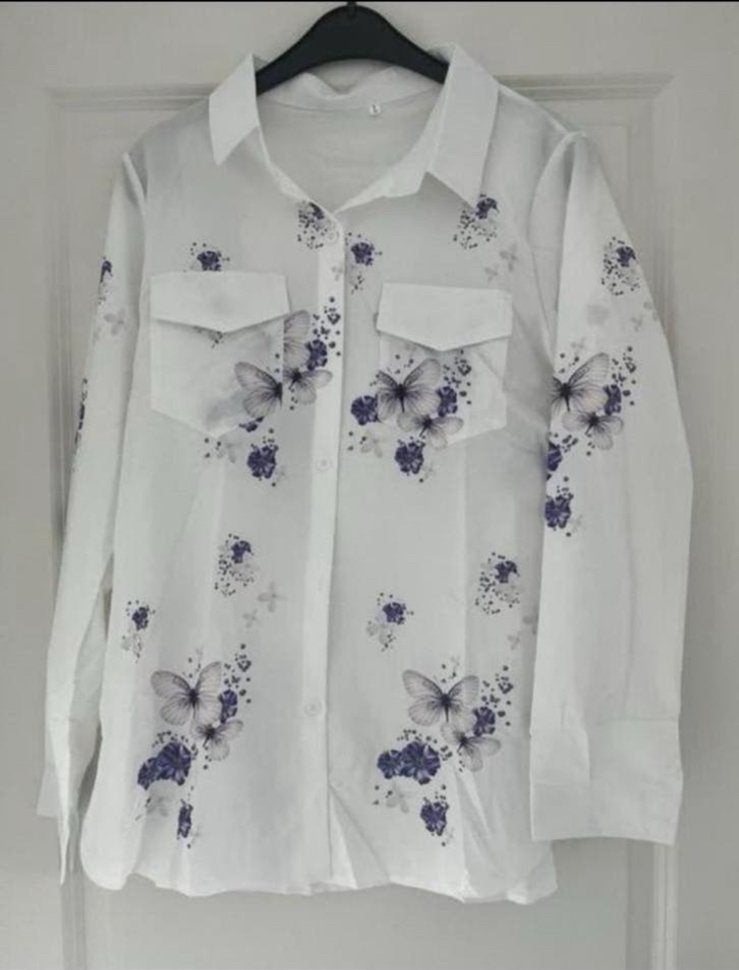 NIEUW - Witte blouse met vlinders maat L, Ophalen of Verzenden, Nieuw, Maat 42/44 (L), Wit