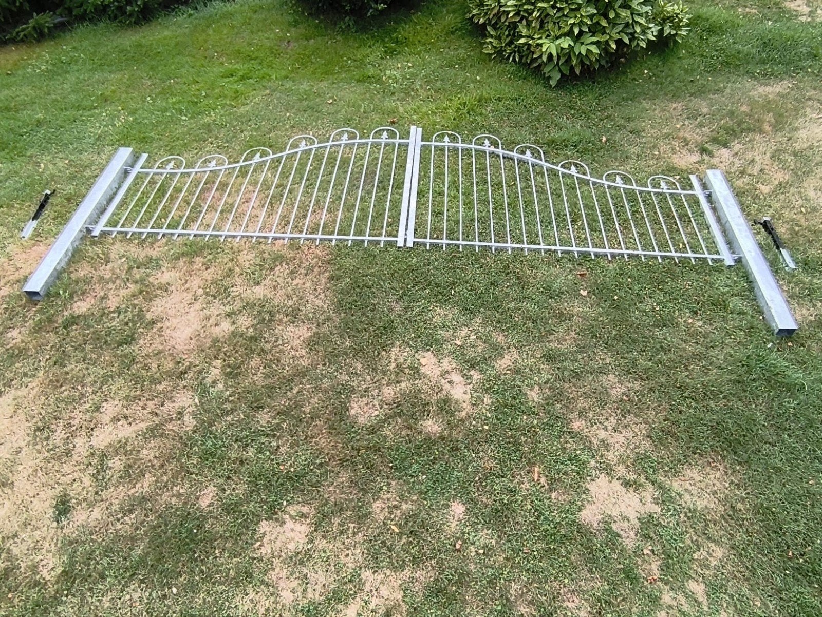 Afsluithek poort 4,70 mtr breed met palen en slot, Tuin en Terras, Ophalen, Nieuw, Aluminium, Sierhekwerk