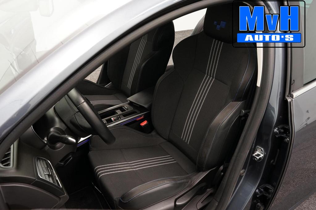 Renault Megane Estate 1.3 TCe GT-Line|KUIPSTOEL|CAMERA|TREKH, Voorwielaandrijving, Stof, Gebruikt, 4 cilinders