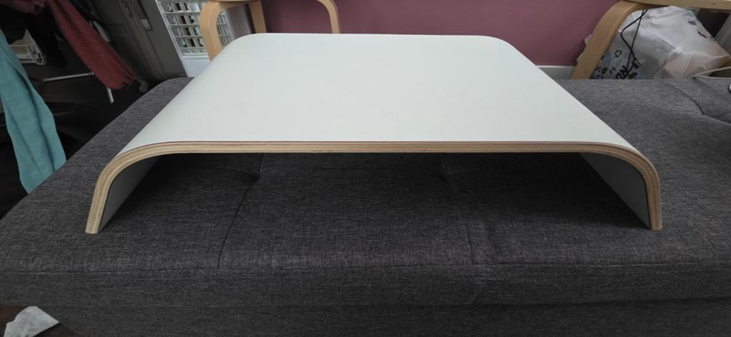 IKEA SIGFINN monitorstandaard bamboe (wit), Ophalen, 50 tot 100 cm, Modern, Scandinavisch, 50 tot 100 cm