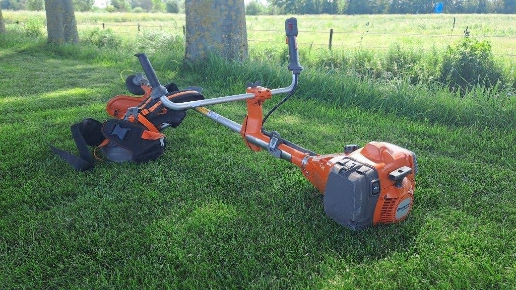 Husqvarna 545 RXT benzine bosmaaier met draadkop, Ophalen, Benzine, Gebruikt, -