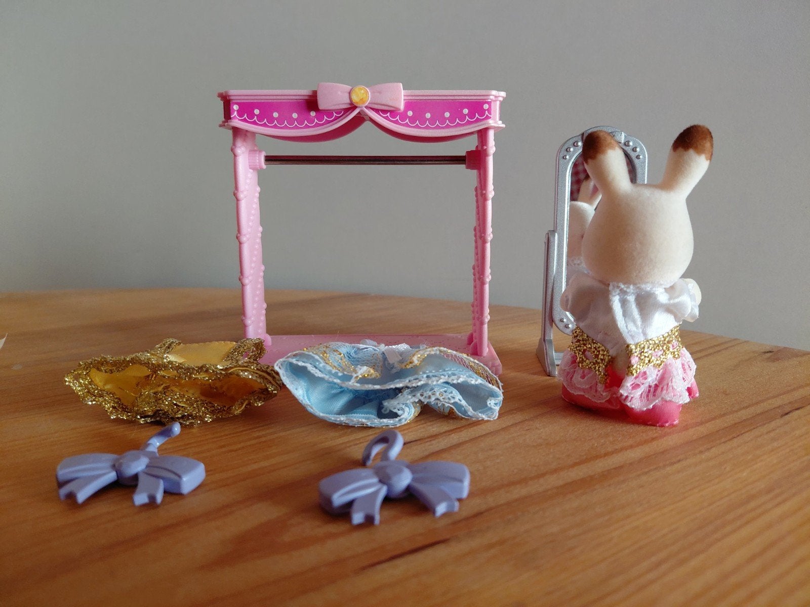 Sylvanian Families kledingrek/konijn/jurken/mode/compleet, Verzamelen, Ophalen of Verzenden, Zo goed als nieuw, Poppenhuis