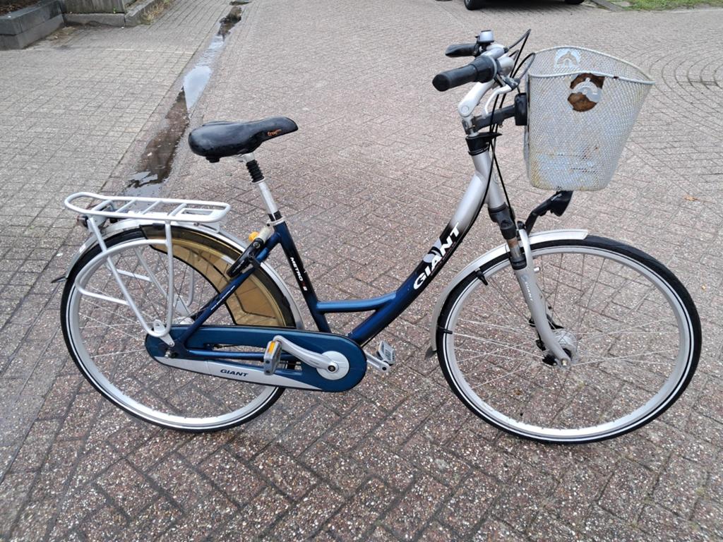 Giant Damesfiets met Mand - Goede Staat, Fietsen en Brommers, Fietsen | Dames | Damesfietsen, Gebruikt, Velgrem, Versnellingen