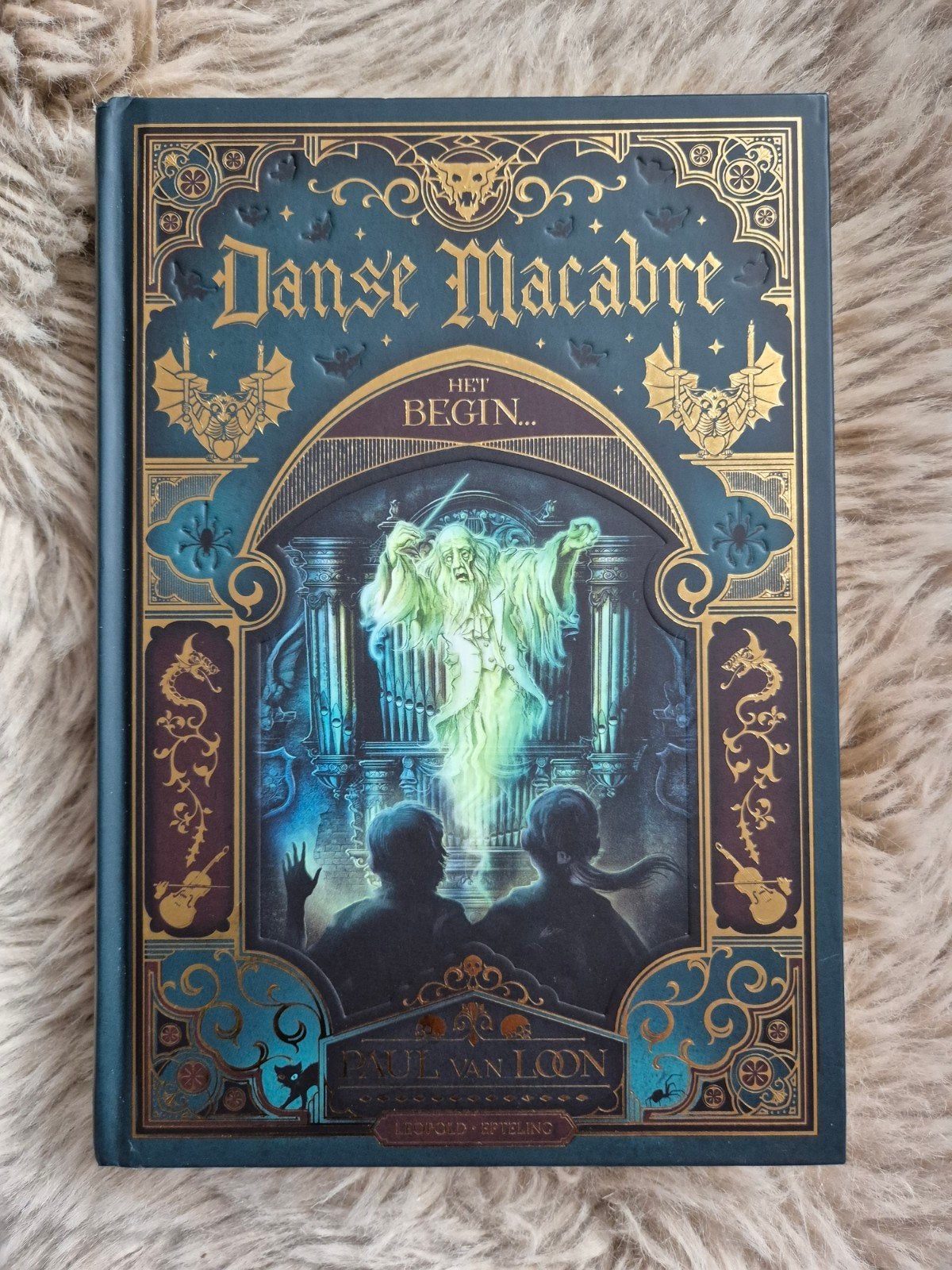 Dans Macabre leesboek kinderboek kerst sinterklaas, Verzamelen, Ophalen, Zo goed als nieuw