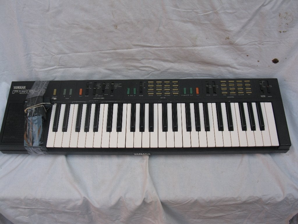 keyboard Yamaha PSR-11, Muziek en Instrumenten, Ophalen of Verzenden, 61 toetsen, Overige merken