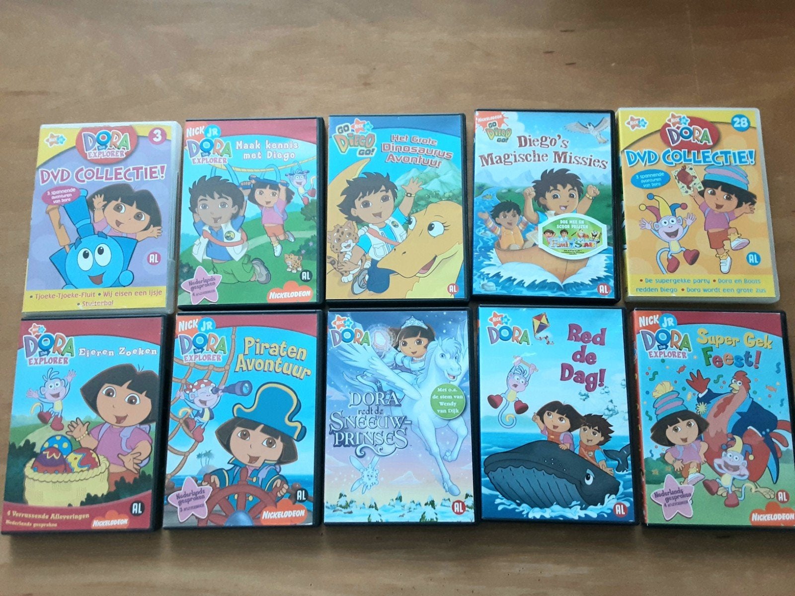 10 dvd's van Dora en Diego, Ophalen, Gebruikt