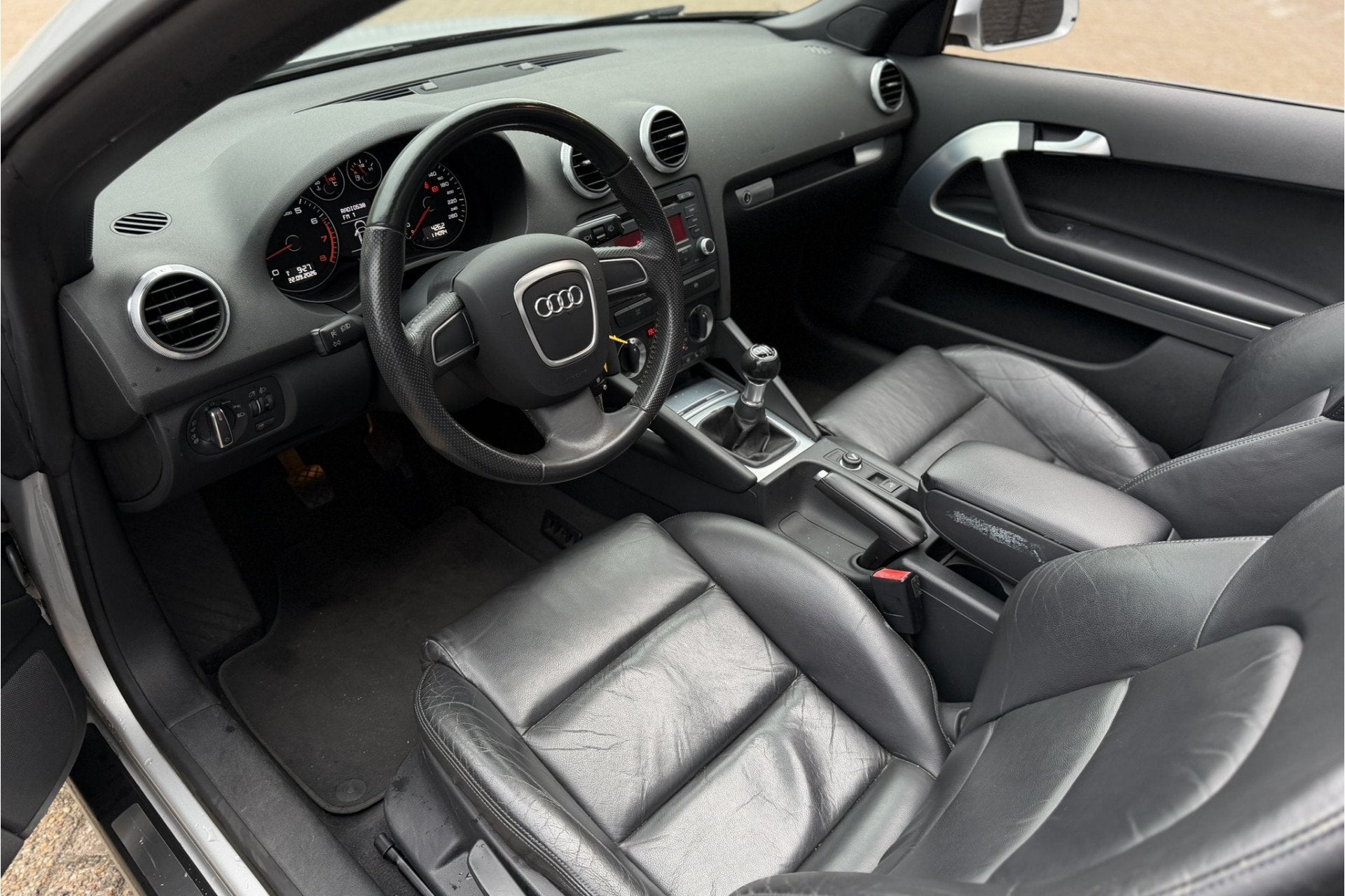 Audi A3 Cabriolet 1.8 TFSI Attraction | Sportleder | Stoelve, Auto's, Voorwielaandrijving, Gebruikt, Zwart, 4 cilinders