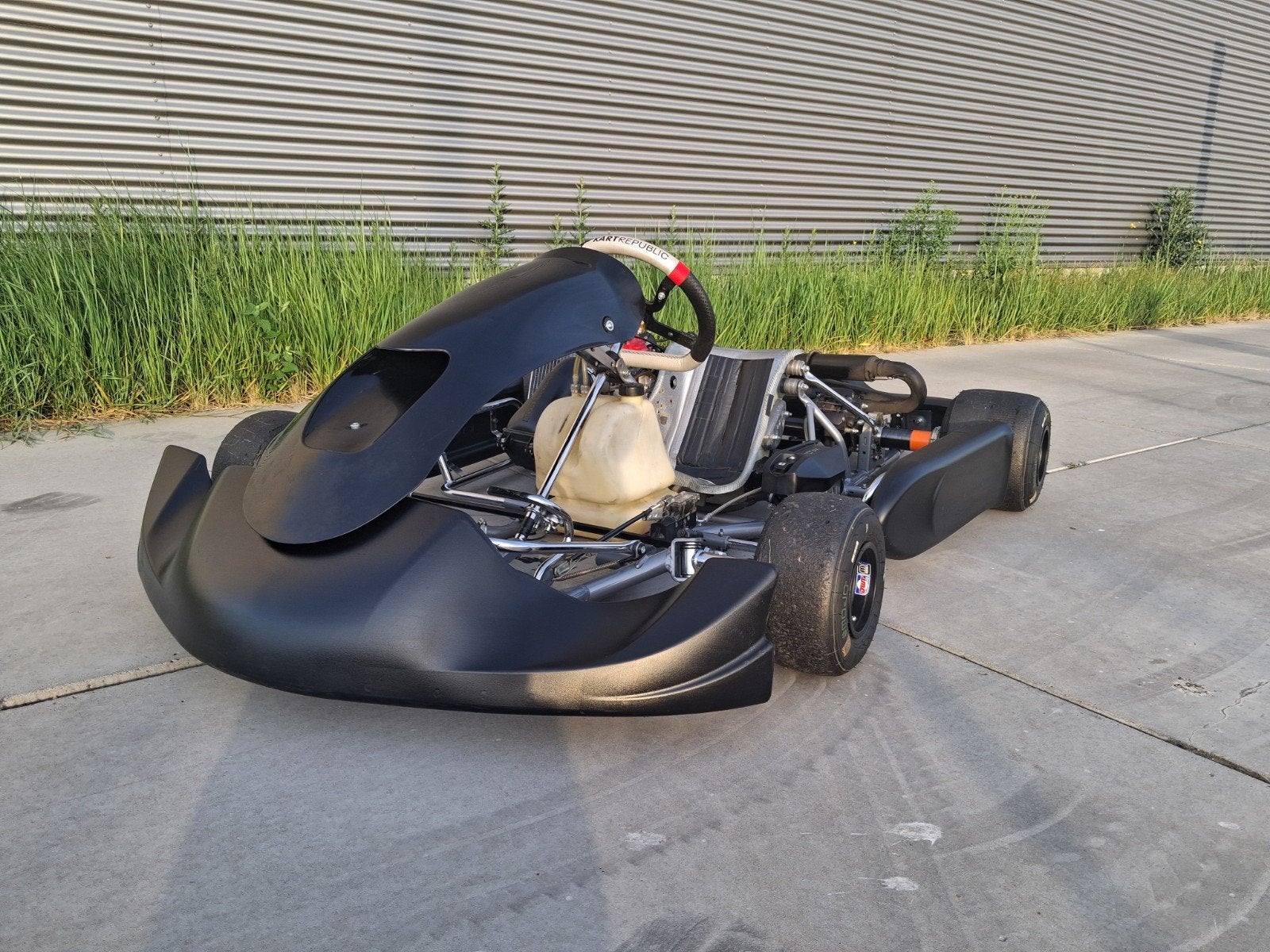 Z.g.a.n. Republic rotax max evo senior, Sport en Fitness, Karting, Ophalen of Verzenden, Zo goed als nieuw, Kart