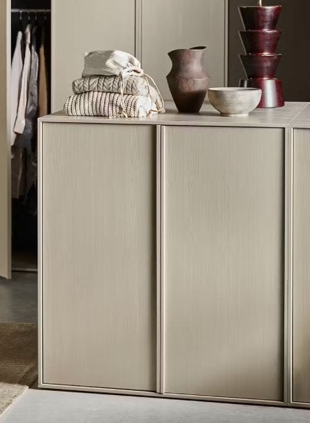 vtwonen Daily Kast Double Grenen Dakargrau | Van €449, nu, 100 tot 150 cm, Vtwonen, Nieuw, Ophalen of Verzenden