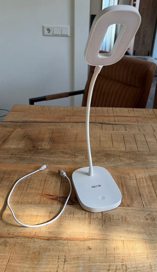 Nieuwe Witte Bureaulamp met Wit Licht - Flexibel & Modern, Verstelbaar, Ophalen of Verzenden, Nieuw, Wit