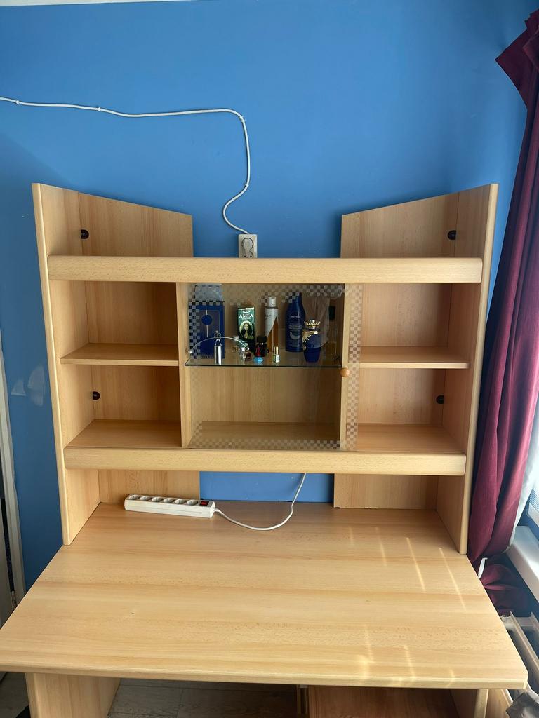 Mooie bureau gratis, Ophalen of Verzenden, Zo goed als nieuw, 70 tot 120 cm