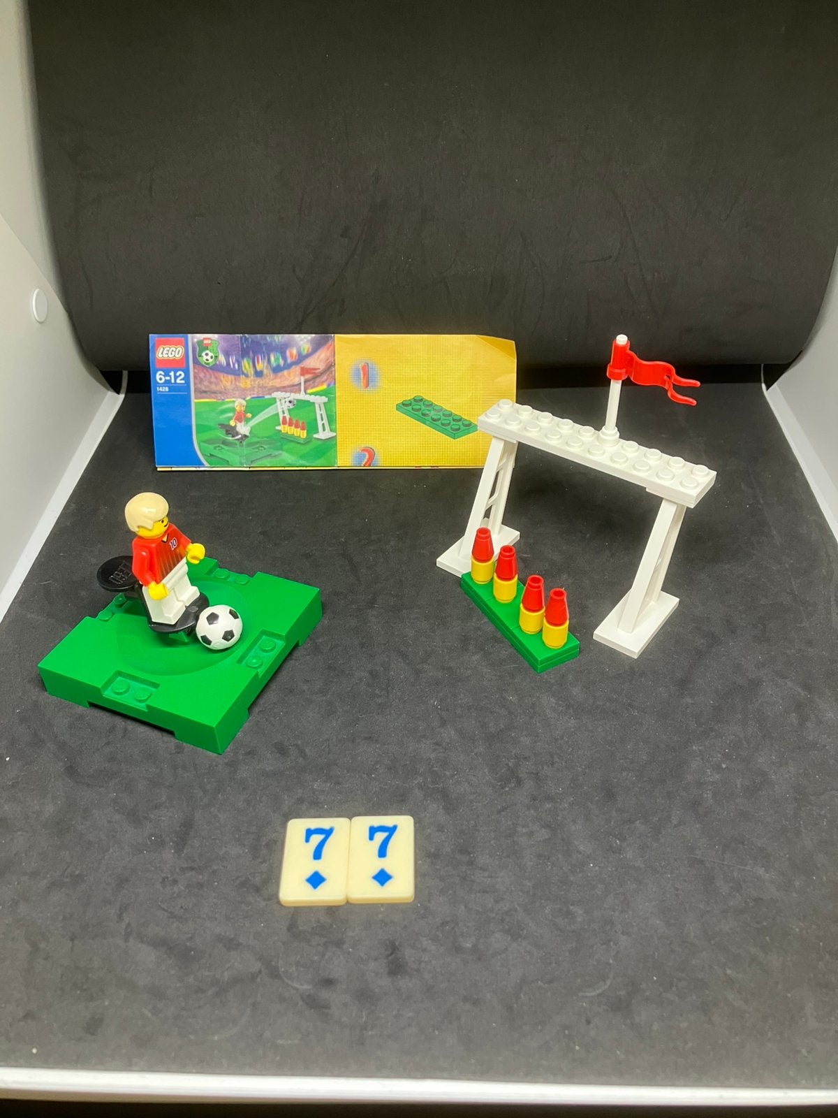 Lego 1428 Voetbal Kick'n Score (77), Gebruikt, Lego, Ophalen of Verzenden, Compleet