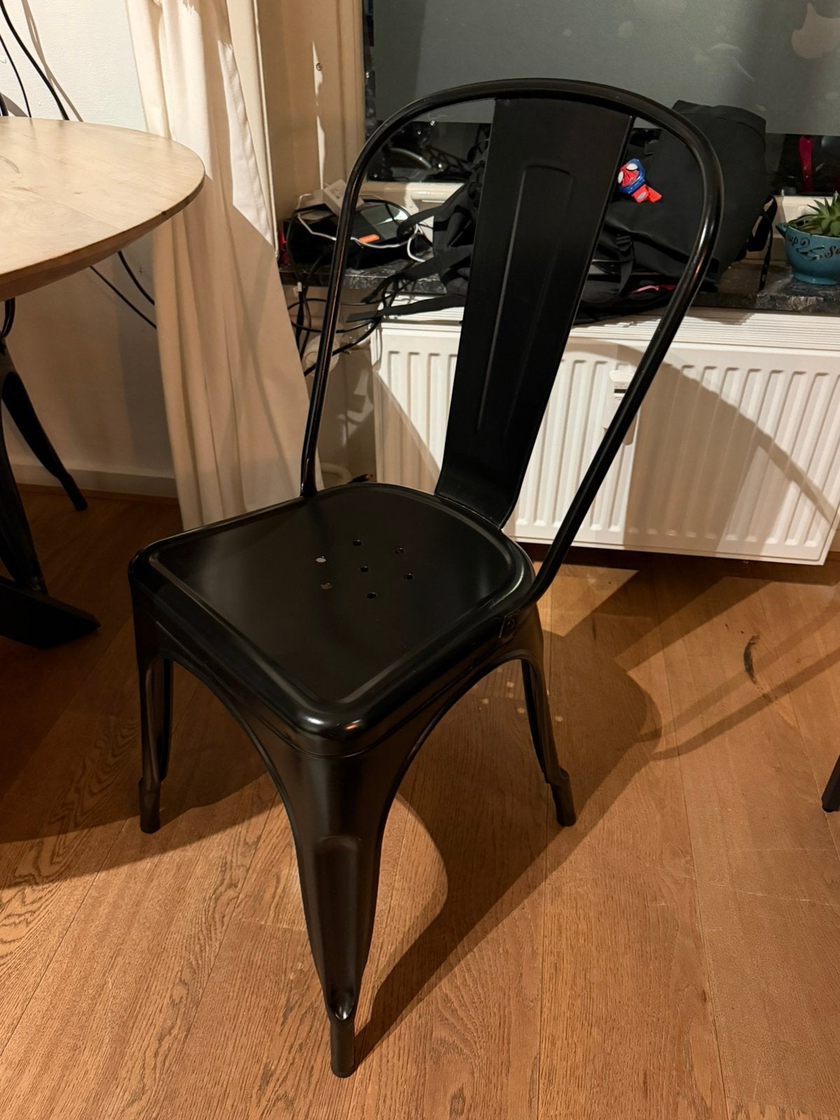6 Black Metal Dining Chairs – Industrial style, Ophalen, Zo goed als nieuw, Zwart