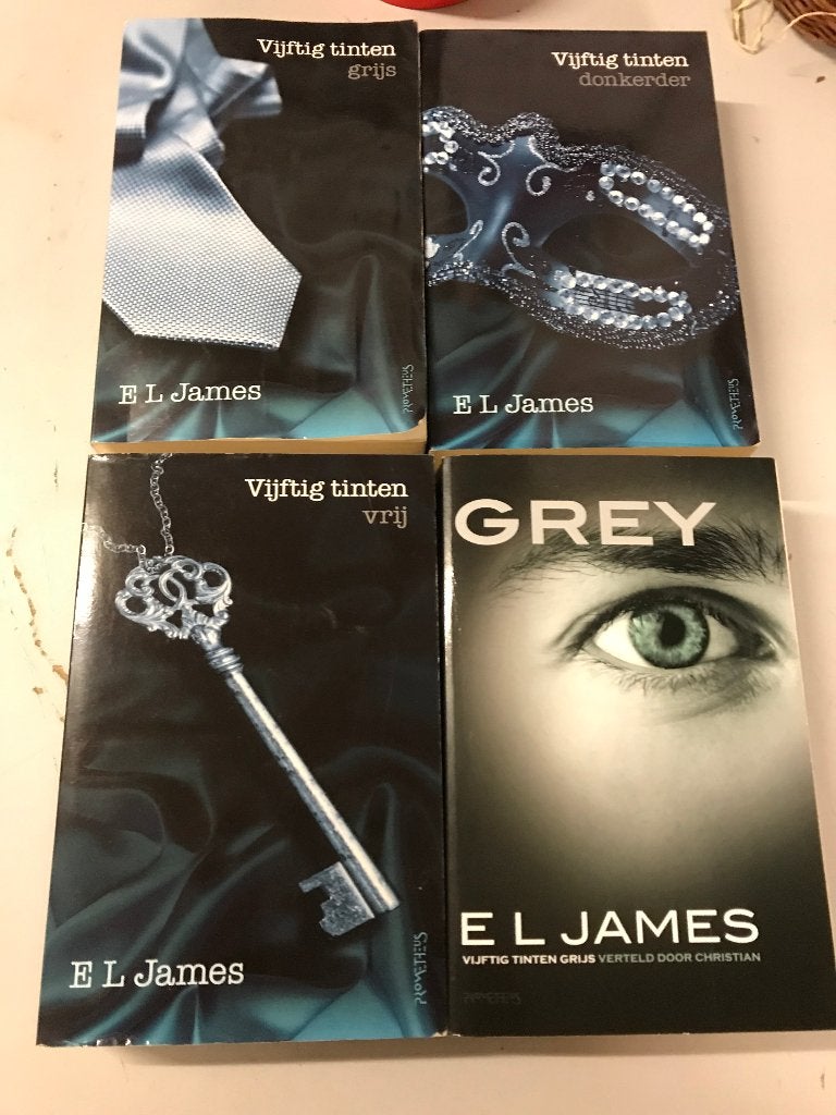 Vijftig Tinten Grijs Donkerder Vrij en Grey door E L James, Boeken, Ophalen of Verzenden, Gelezen, E L James, Wereld overig
