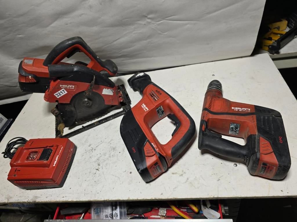 Hilti set accu cirkelzaag + reciprozaag + klopboormachine, Ophalen of Verzenden, Hilti, N.v.t, N.v.t