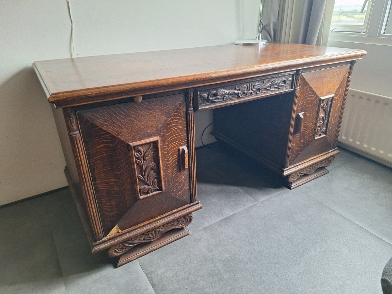 Antiek houten bureau met gebruikssporen, Ophalen, Gebruikt, Hout, Antiek