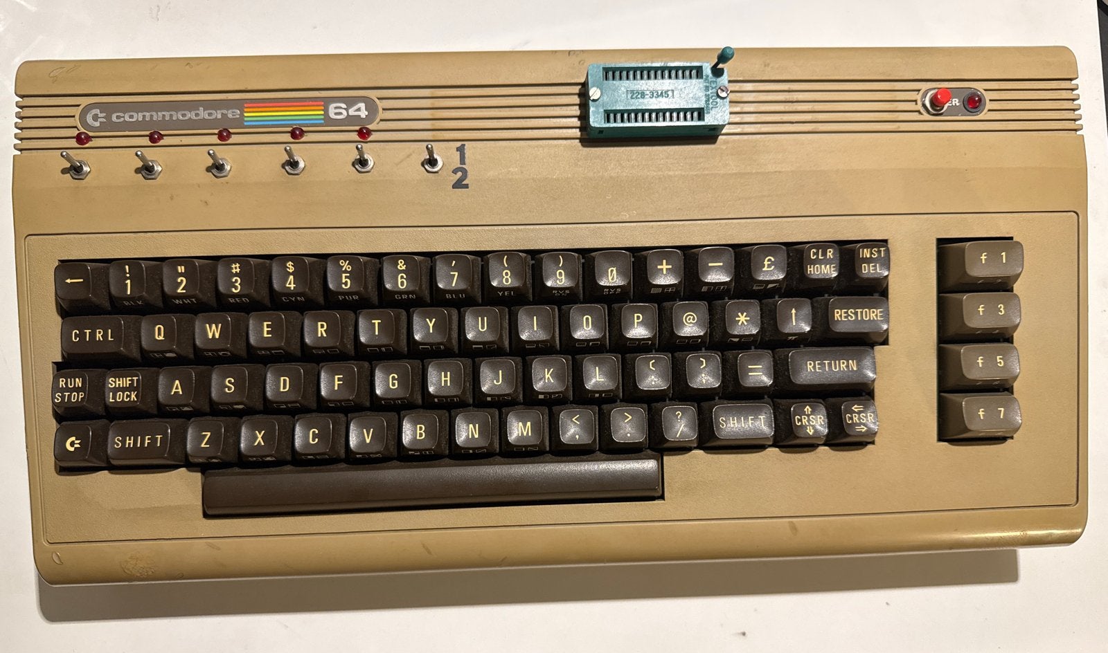 Commodore 64 (250407 Rev A) met uitgebreide ROM-modificatie, Computers en Software, Vintage Computers, Ophalen of Verzenden