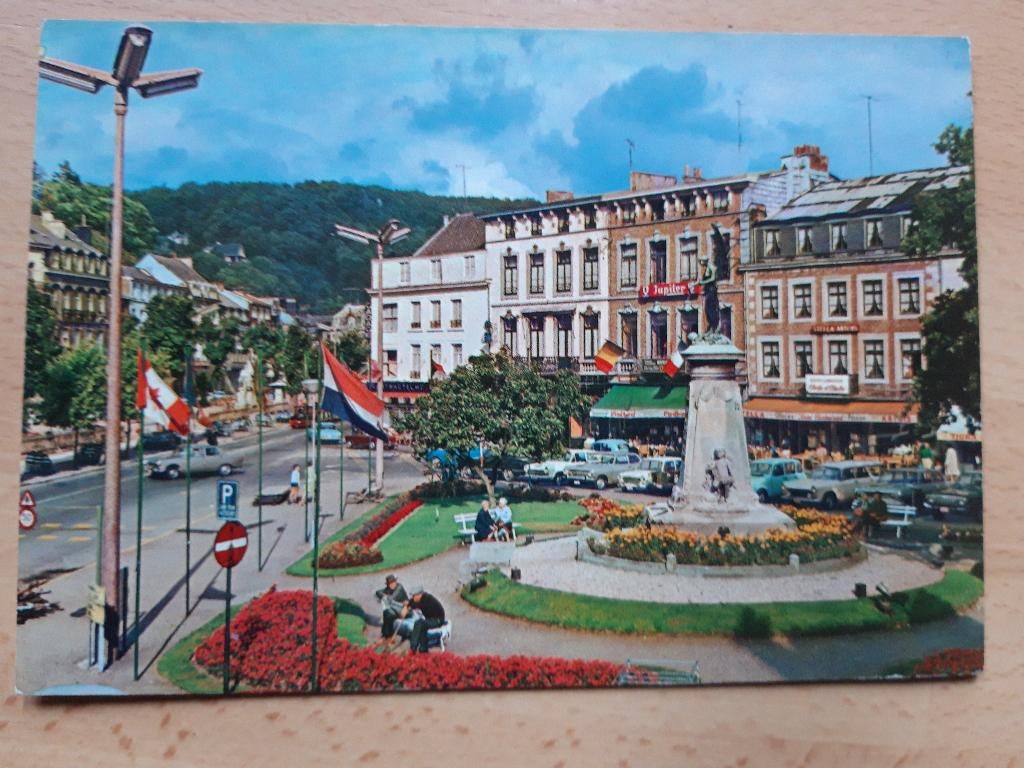 ansichtkaart SPA Monumentenplaats ca 1965 met auto's, Verzamelen, Ansichtkaarten | België, Ophalen of Verzenden, 1960 tot 1980