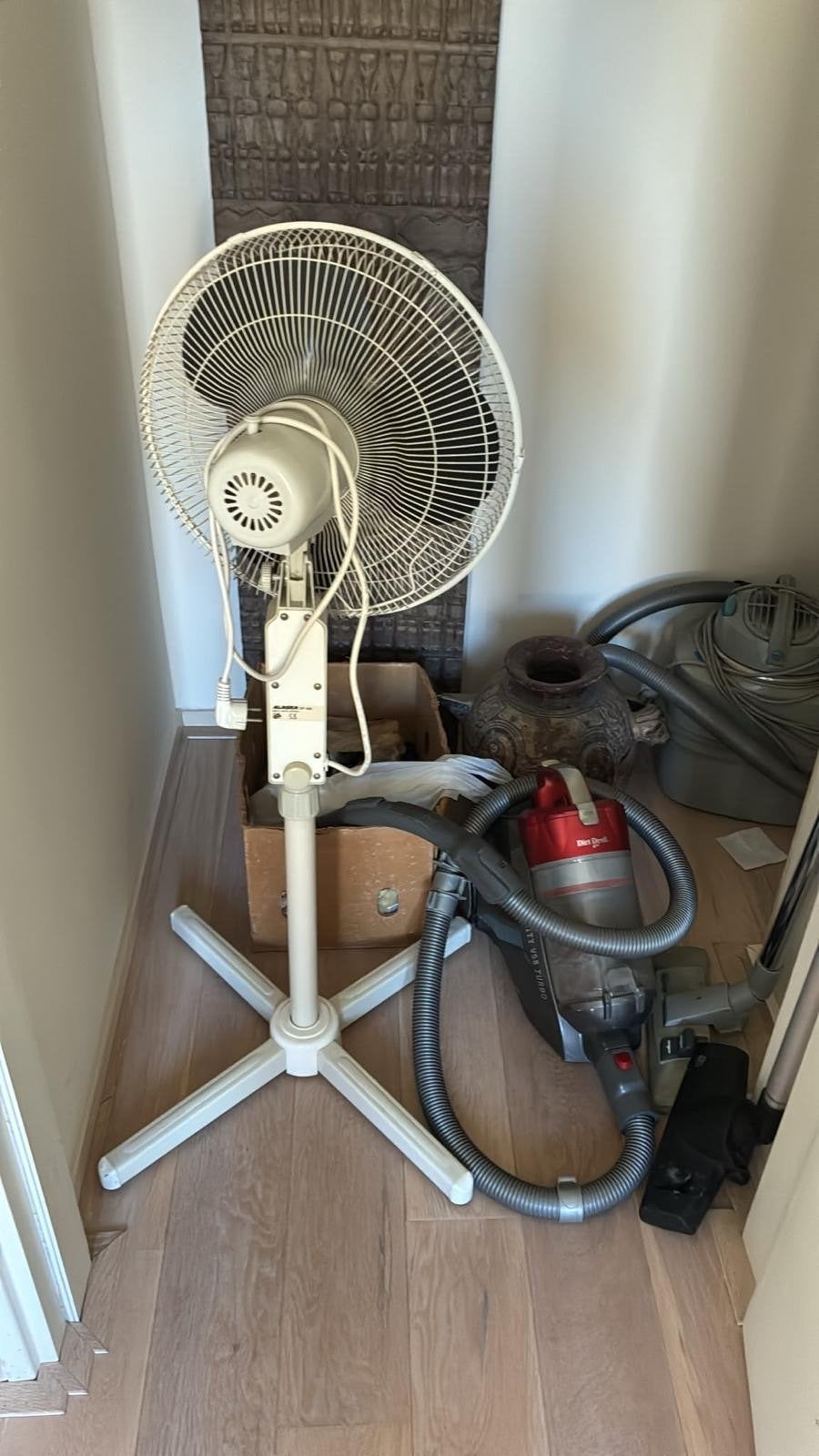 Witte Statiefventilator - Gebruikt maar functioneel, Ophalen, Gebruikt, Statiefventilator