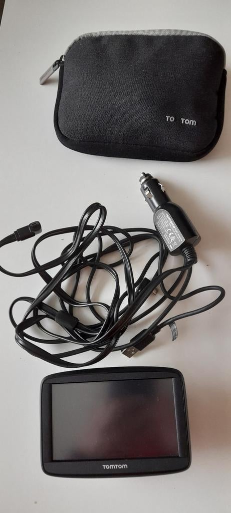 TomTom navigatiesysteem met accessoires en hoes, Ophalen of Verzenden, Gebruikt