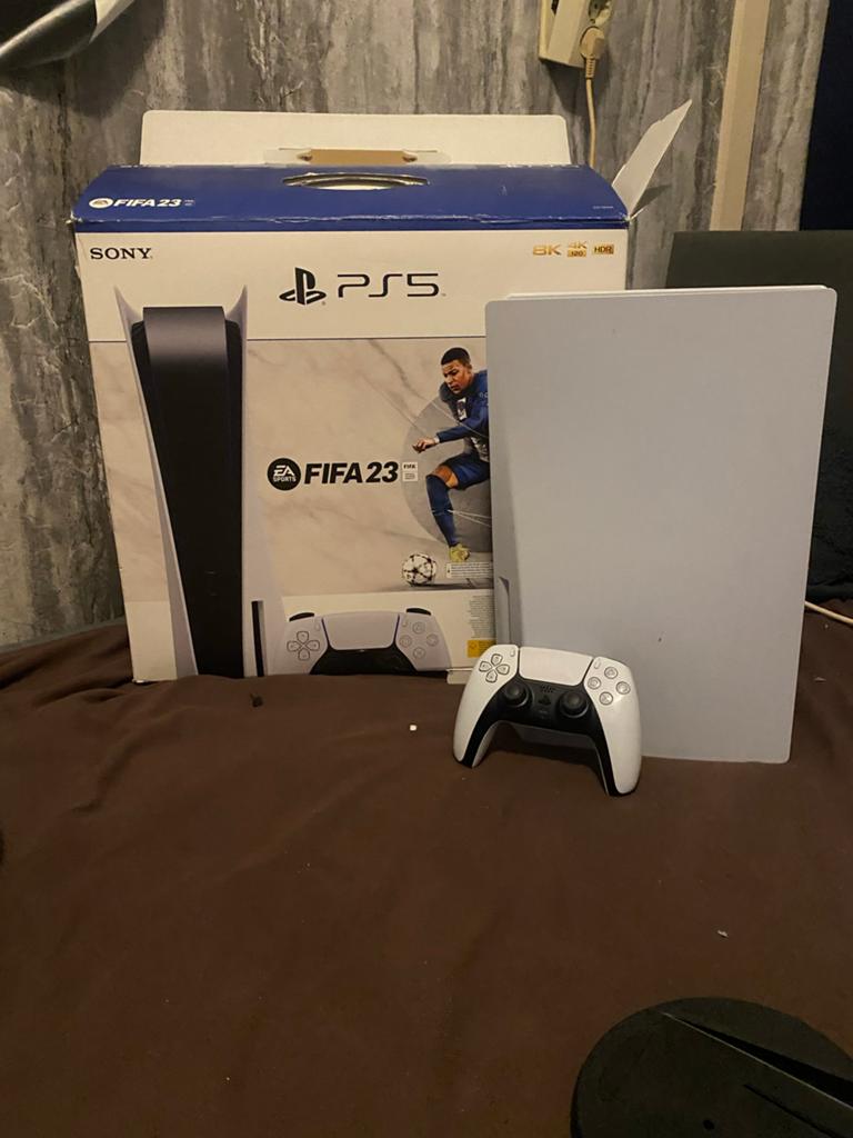 PlayStation 5 Disc Editie met Doos te ruil tegen scooter, Spelcomputers en Games, Spelcomputers | Sony PlayStation 5, Ophalen