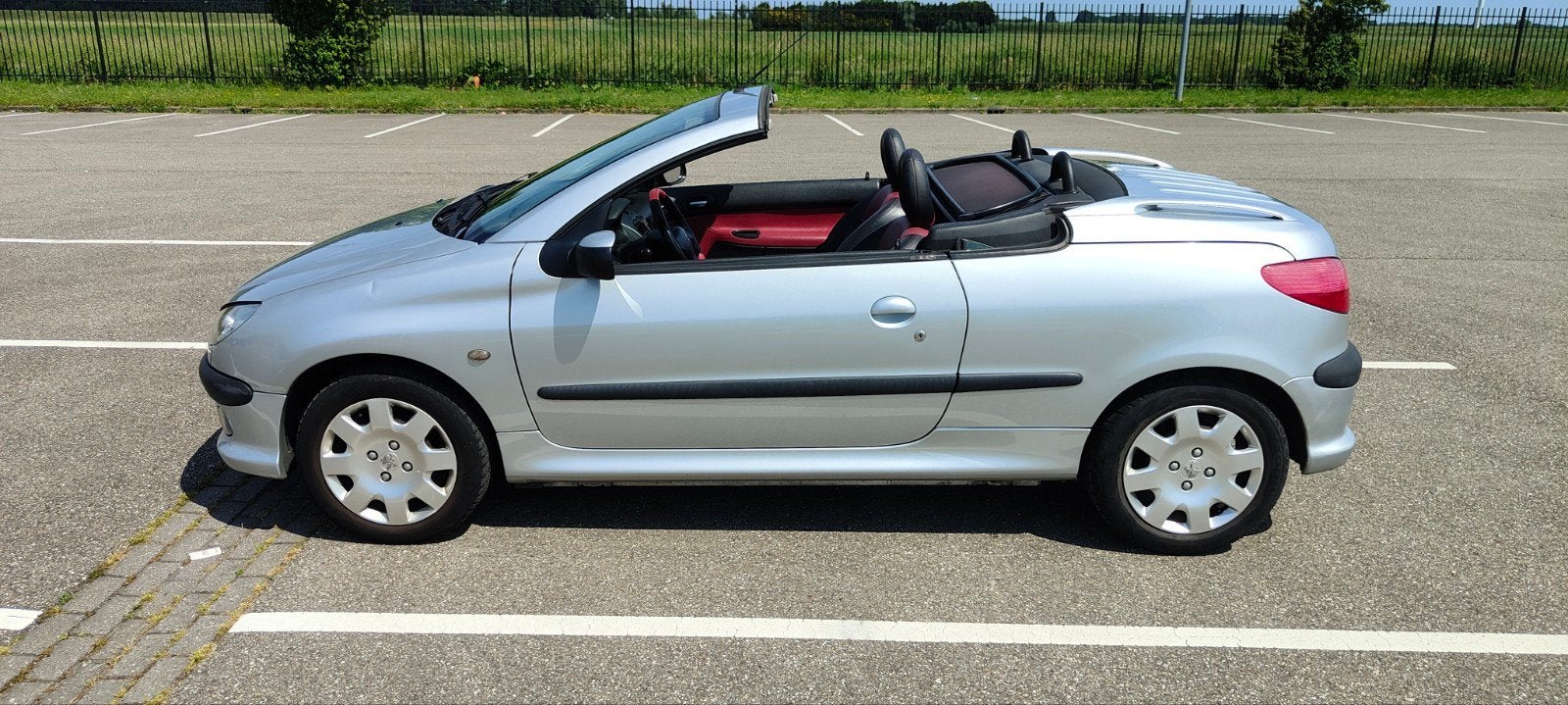 Peugeot 206 1.6 16V CC Roland Garros AUT 2003 Grijs, Auto's, 4 cilinders, Cabriolet, 4 stoelen, Leder