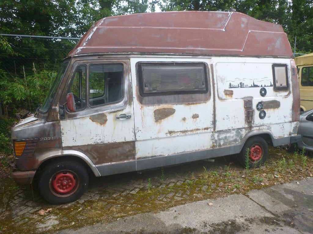 Caravans And Camping Mercedes
