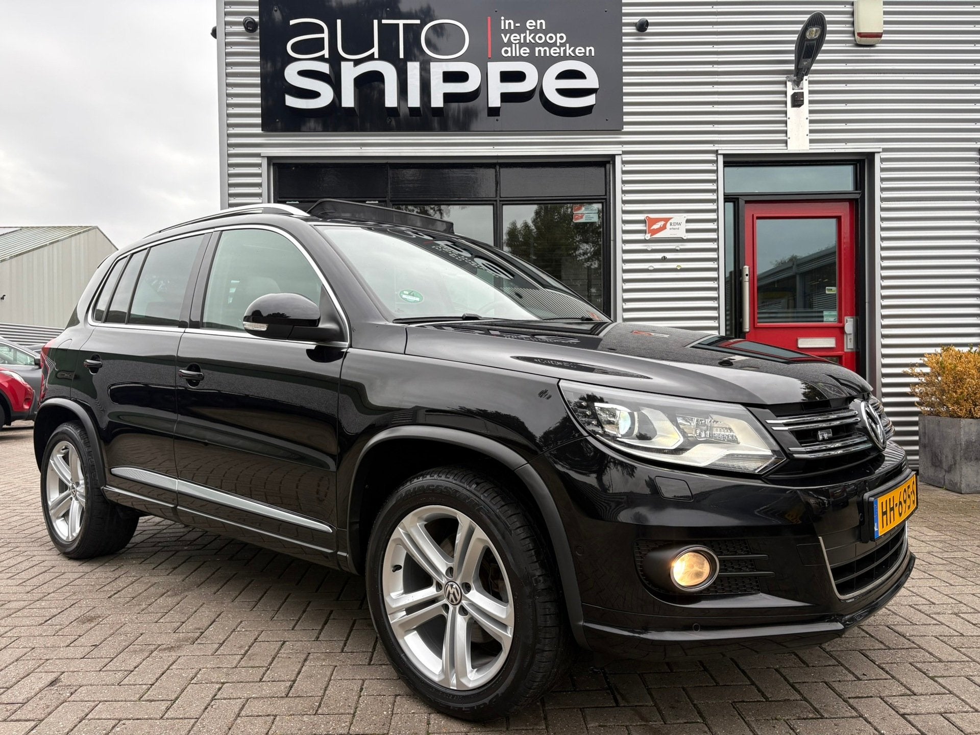 Volkswagen Tiguan 1.4 TSI R-Line Edition 150 PK -LED-OPEN DA, Voorwielaandrijving, Dealer onderhouden, 4 cilinders, 150 pk