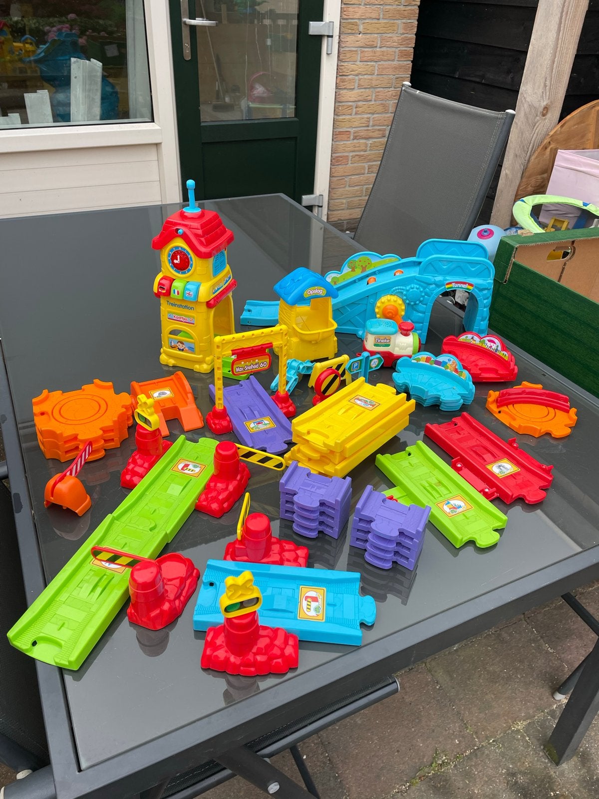 Vtech Toet Toet Auto Treinstation met veel extra rails, Ophalen, Gebruikt