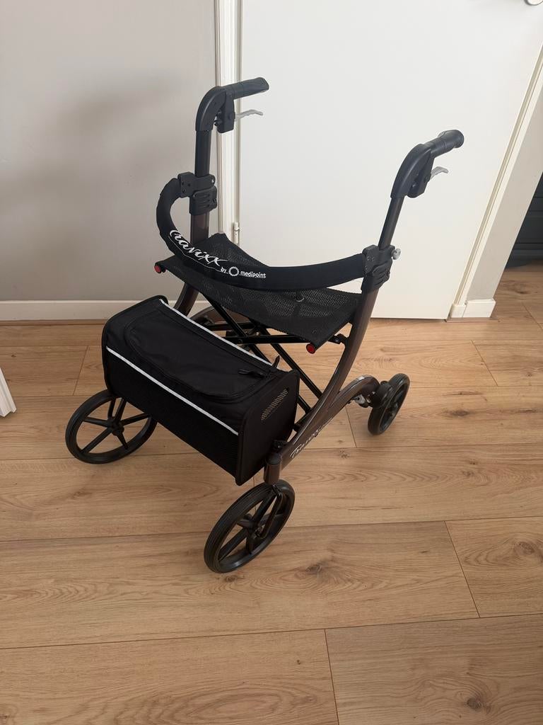Rollator Travixx lichtgewicht, Diversen, Rollators, Zo goed als nieuw, Lichtgewicht, Opvouwbaar, Ophalen