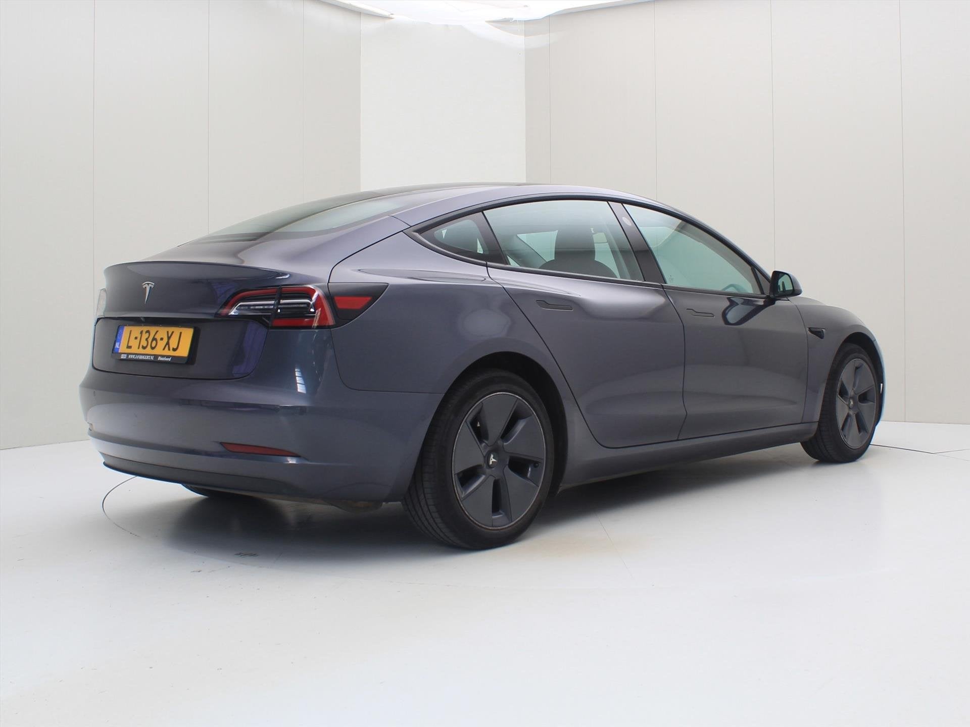Foto 2 van Tesla Model 3 Standard RWD Plus 90,1% SoH [ LFP-ACCU+AUTOPIL