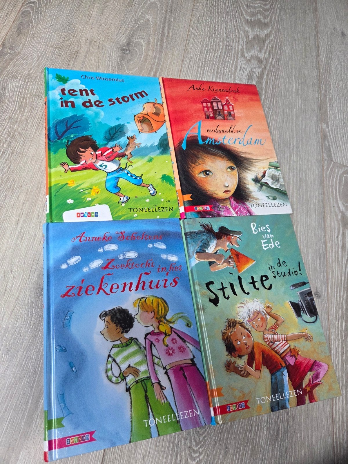6x Toneellezen - Zwijsen AVI hardcover boeken, Ophalen of Verzenden, Zo goed als nieuw, Fictie algemeen